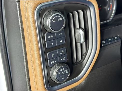 Used 2020 Chevrolet Silverado 3500 High Country w/ Technology Package AWD/4WD image 10