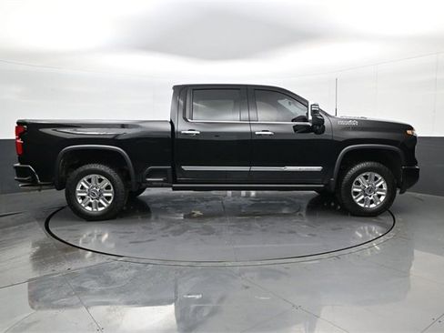 Certified 2025 Chevrolet Silverado 2500 High Country w/ Technology Package image 4