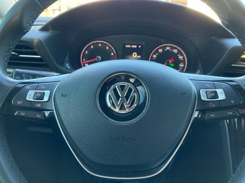 Used 2022 Volkswagen Passat 2.0T SE image 18