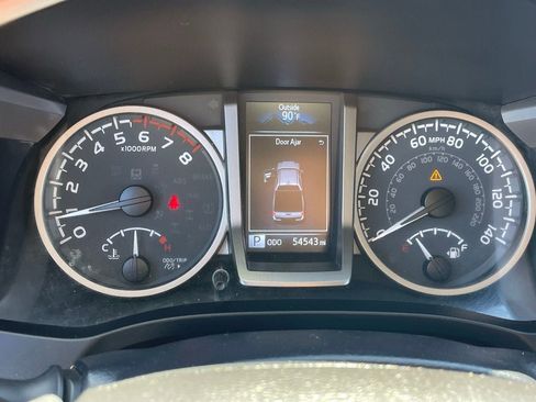 Used 2023 Toyota Tacoma SR5 image 10