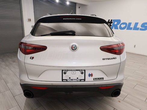 Used 2020 Alfa Romeo Stelvio AWD w/ Nero Edizione image 4