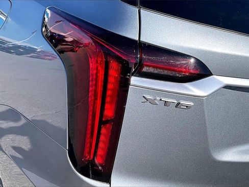 Used 2025 Cadillac XT6 Premium Luxury image 31