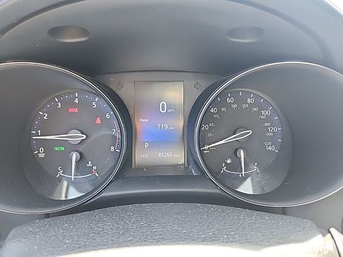 Used 2018 Toyota C-HR XLE image 13