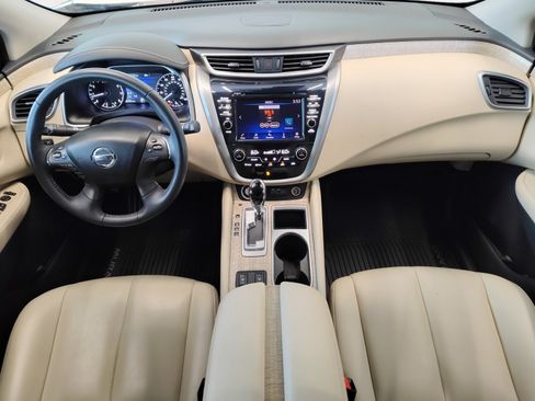 Used 2020 Nissan Murano SV w/ Premium Package FWD image 3