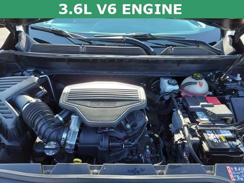 Used 2020 GMC Acadia AT4 image 15