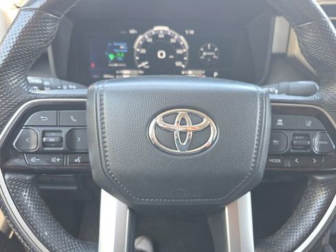 Used 2024 Toyota Tundra Limited AWD/4WD image 33