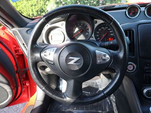 Used 2010 Nissan 370Z Coupe image 22