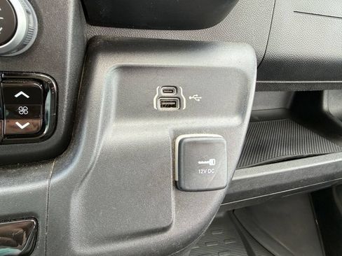 Used 2023 RAM ProMaster 2500 FWD image 31