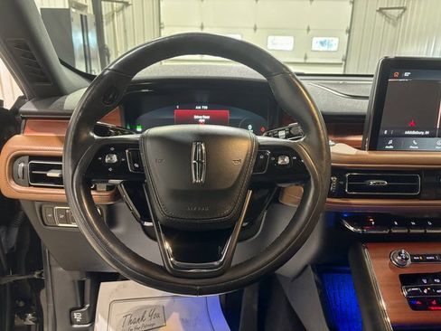 Used 2022 Lincoln Aviator Reserve w/ Equipment Group 201A image 17