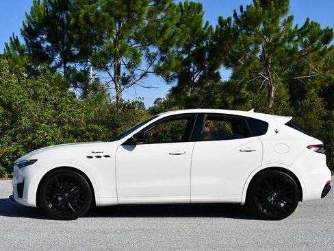 Used 2022 Maserati Levante Modena AWD/4WD image 33