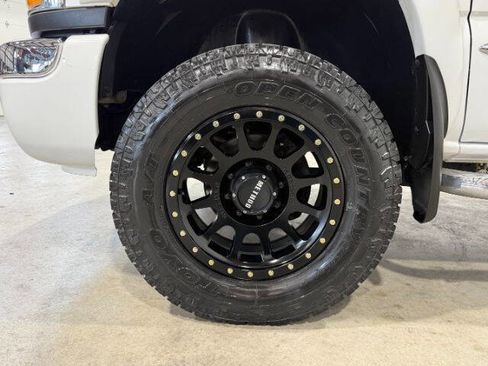 Used 2006 GMC Sierra 2500 SLE w/ Onstar Plus Package AWD/4WD image 13
