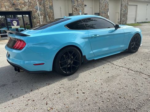 Used 2019 Ford Mustang GT Premium w/ GT Performance Package RWD image 4