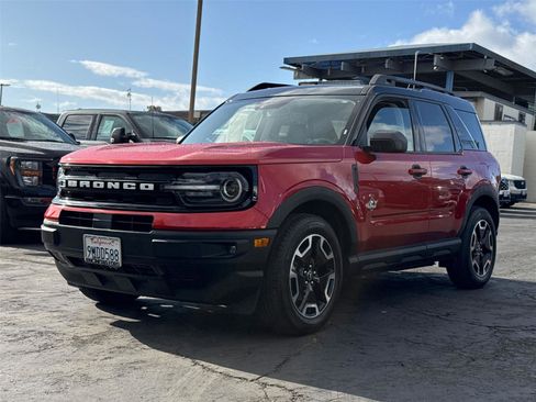 Used 2023 Ford Bronco Sport Outer Banks w/ Tech Package AWD/4WD image 4