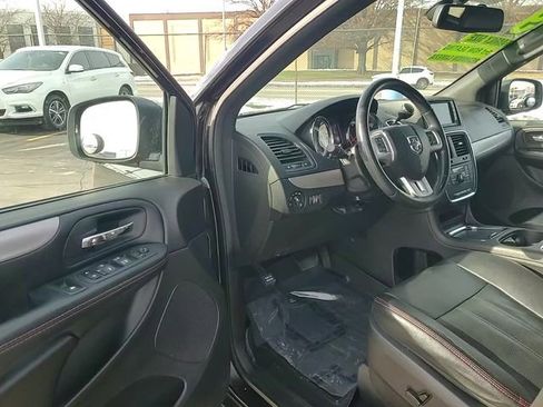 Used 2019 Dodge Grand Caravan GT image 13