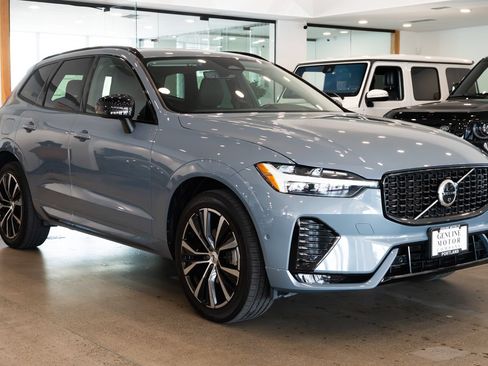 Used 2023 Volvo XC60 B5 Plus w/ Protection Package Premier AWD/4WD image 3