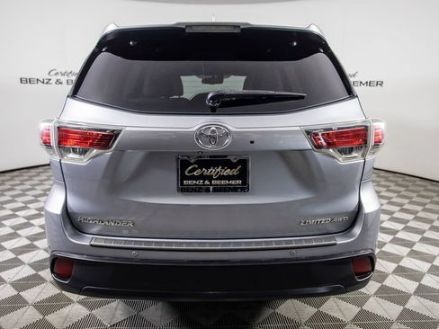 Used 2015 Toyota Highlander Limited w/ Driver Technology Package AWD/4WD image 14