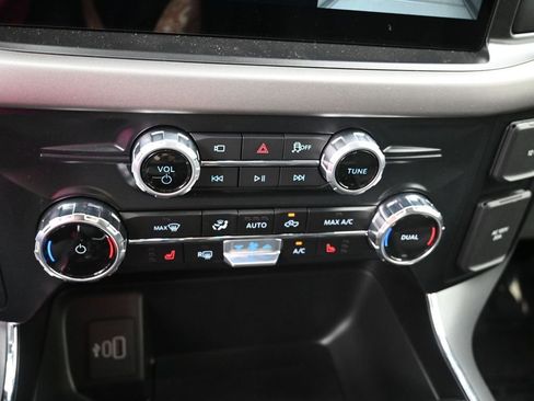 New 2025 Ford F150 Lightning XLT AWD/4WD image 20