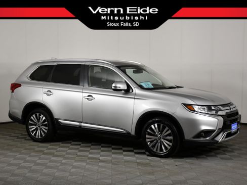 Used 2019 Mitsubishi Outlander SEL AWD/4WD image 1