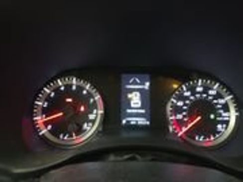 Used 2022 Toyota Highlander L FWD image 12