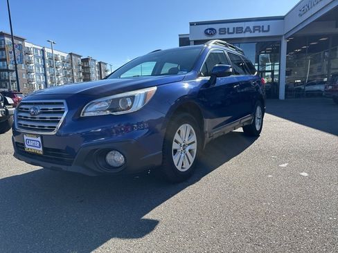 Used 2016 Subaru Outback 2.5i Premium image 3
