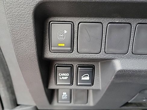 Certified 2022 Nissan Frontier SV w/ Technology Package image 32