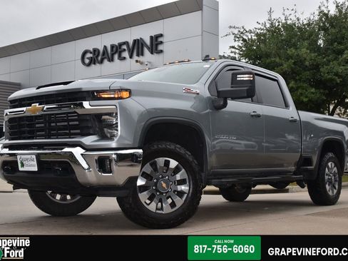 Used 2024 Chevrolet Silverado 2500 LT AWD/4WD image 1