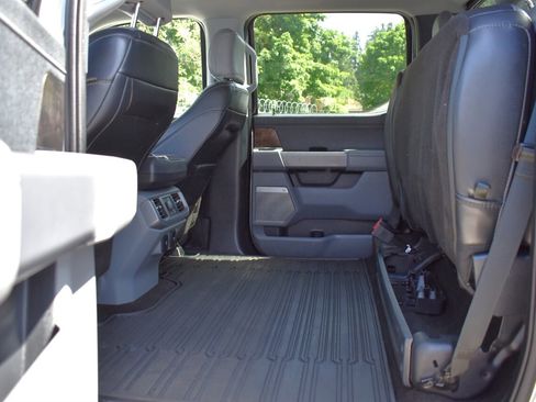 Used 2021 Ford F150 Lariat w/ Max Trailer Tow Package AWD/4WD image 32