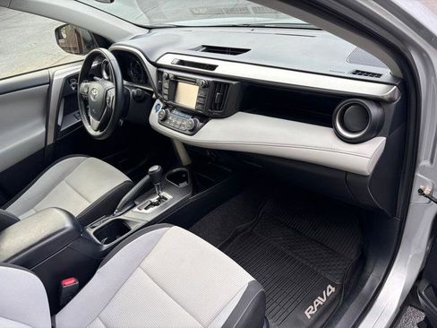 Used 2016 Toyota RAV4 XLE AWD/4WD image 40