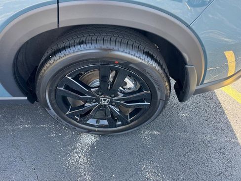 Certified 2026 Honda HR-V Sport image 7