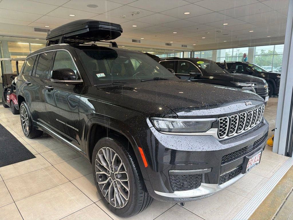 Used 2021 Jeep Grand Cherokee L Summit AWD/4WD image 3