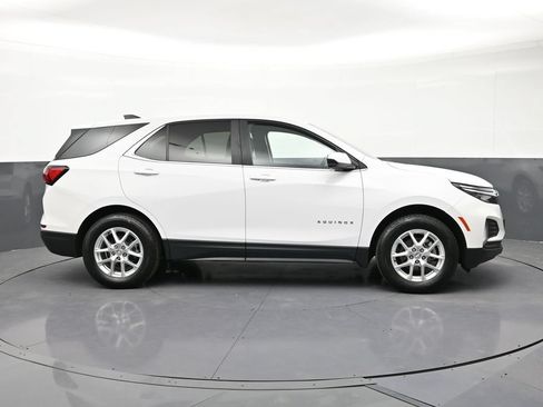 Used 2023 Chevrolet Equinox LT AWD/4WD image 6