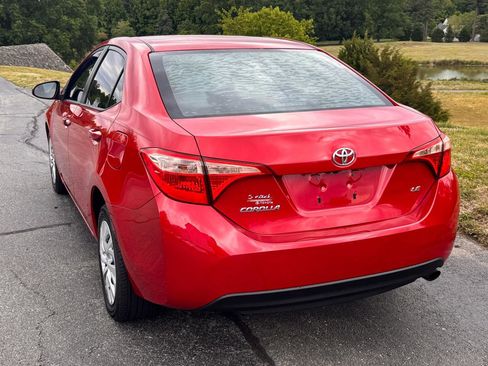 Used 2017 Toyota Corolla LE FWD image 12