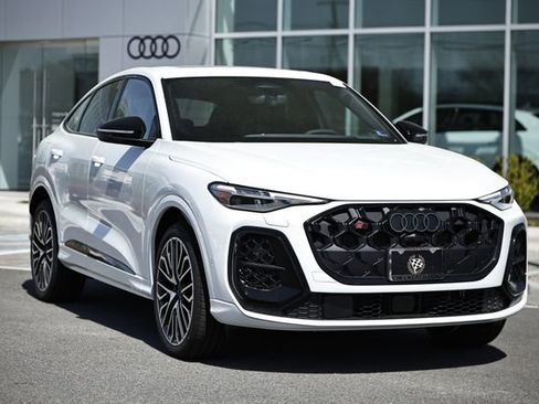 New 2026 Audi SQ5 Premium Plus image 2