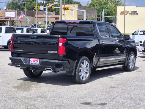 Used 2024 Chevrolet Silverado 1500 High Country AWD/4WD image 6