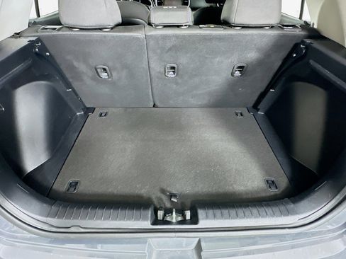 Used 2025 Hyundai Venue SEL FWD image 28