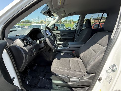 Certified 2025 Honda Ridgeline Sport+ image 16
