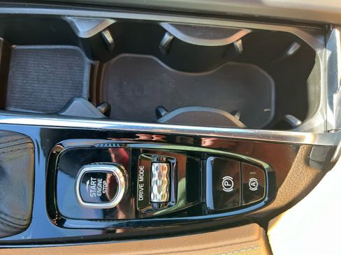 Used 2018 Volvo S90 T5 Momentum w/ Momentum Plus Package image 42