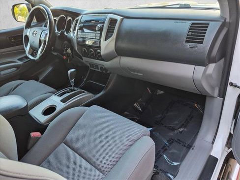Used 2012 Toyota Tacoma PreRunner w/ TRD Sport Pkg RWD image 19