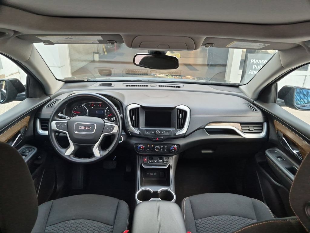 Used 2021 GMC Terrain SLE w/ Driver Convenience Package AWD/4WD image 9