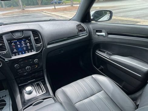 Used 2019 Chrysler 300 S w/ S Model Appearance Package RWD image 27
