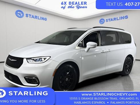 Used 2022 Chrysler Pacifica Touring-L FWD image 1
