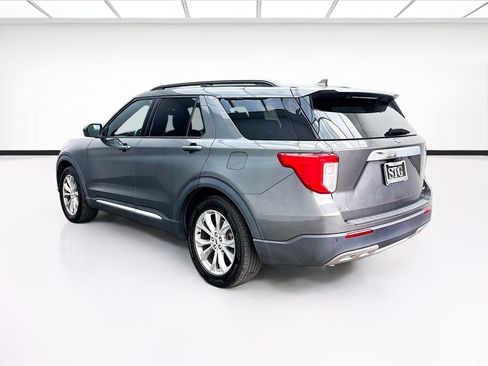 Used 2020 Ford Explorer XLT w/ Equipment Group 202A RWD image 6