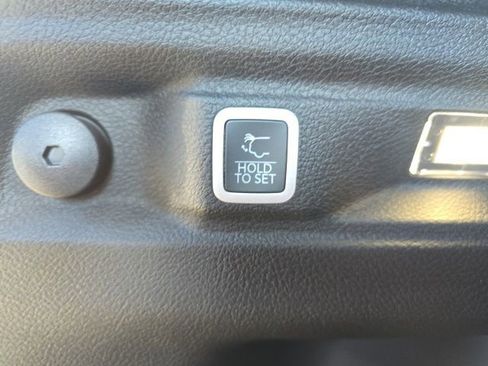 New 2025 Jeep Grand Cherokee L Laredo w/ Luxury Tech Group I image 30