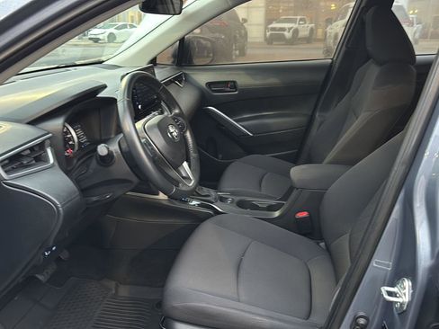 Certified 2022 Toyota Corolla Cross LE image 8