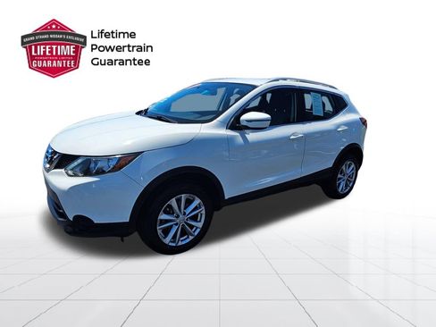Used 2017 Nissan Rogue Sport SV FWD image 1