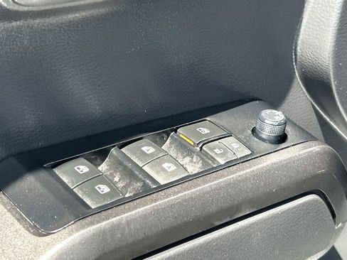Used 2023 Toyota Tacoma TRD Sport w/ TRD Premium Sport Package AWD/4WD image 20