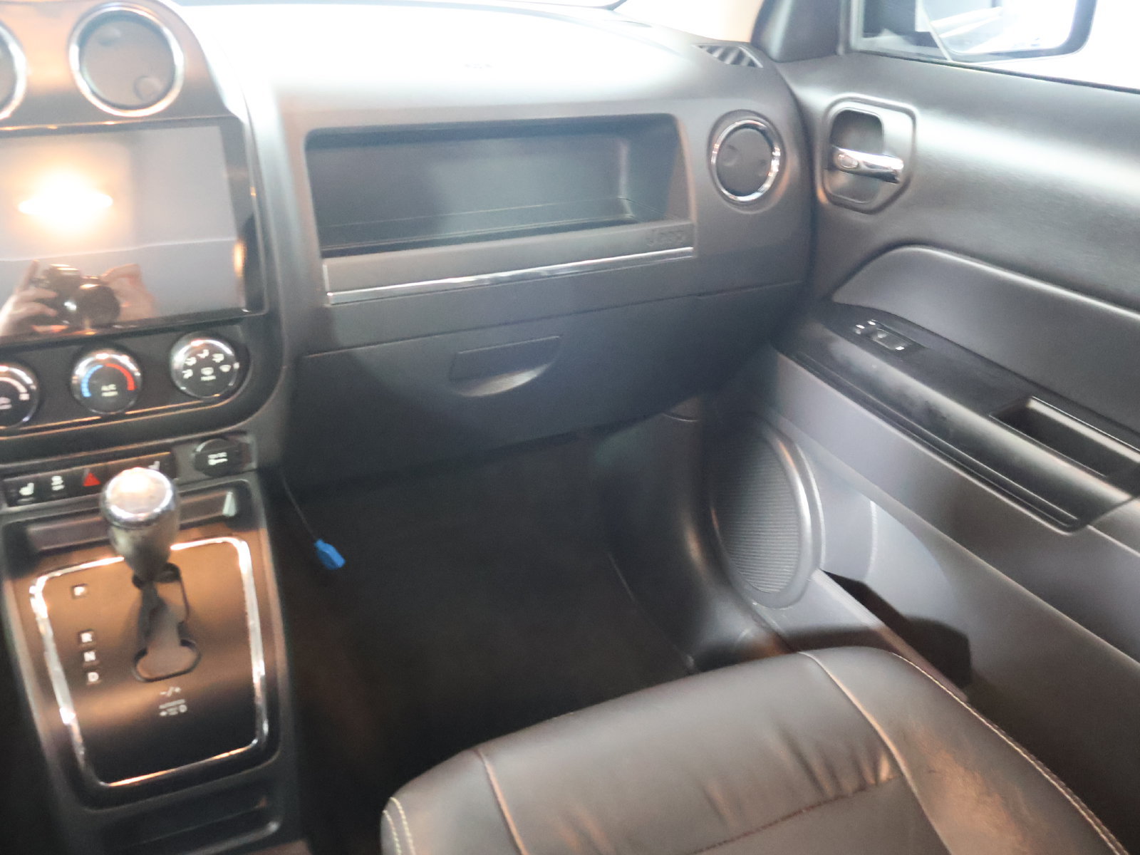 Used 2016 Jeep Patriot High Altitude AWD/4WD image 23