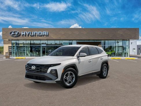 New 2025 Hyundai Tucson SE image 1