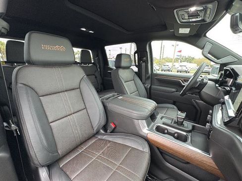 New 2026 Chevrolet Silverado 1500 High Country w/ High Country Premium Package AWD/4WD image 9