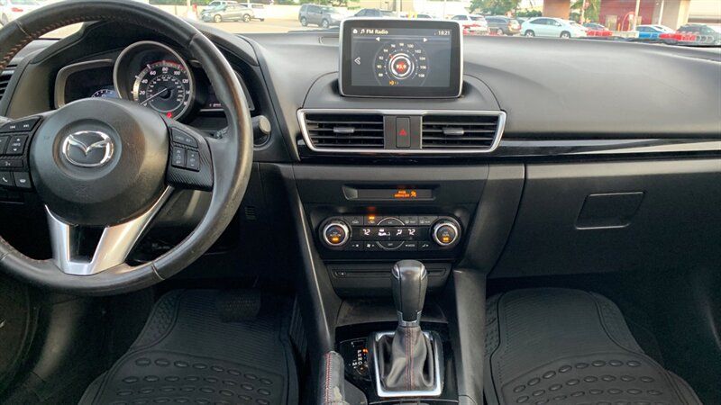 Used 2016 MAZDA MAZDA3 i Touring w/ Popular Equipment Package FWD image 9